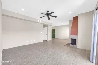 Photo #5: 6899201 Listing