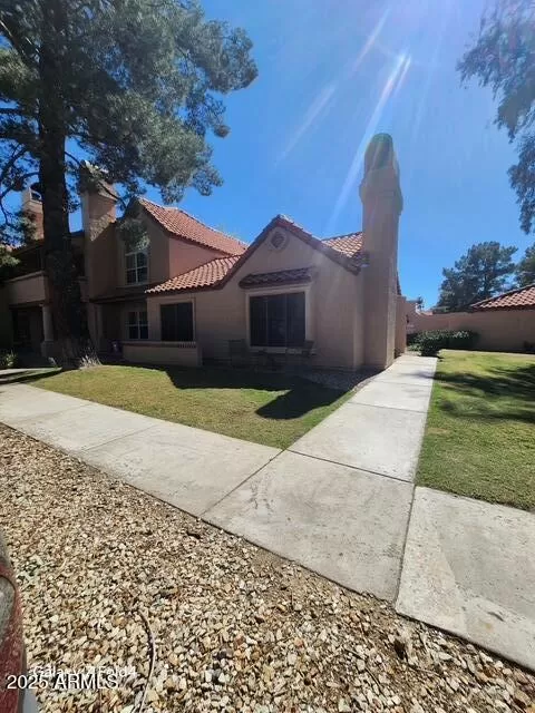 MLS: 6899237 Condo For Sale