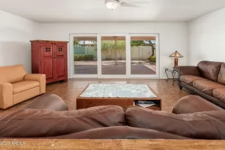 Photo #5: 6899260 Listing 