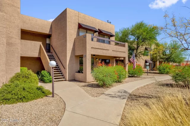 MLS: 6899426 Condo For Sale