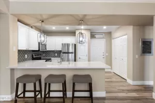 Photo #5: 6899558 Listing 