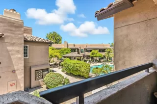 Photo #2: 6899563 Listing