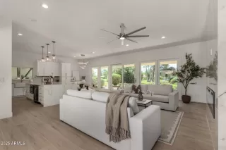 Photo #6: 6899692 Listing 