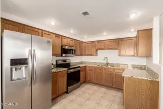 Photo #6: 6899741 Listing 