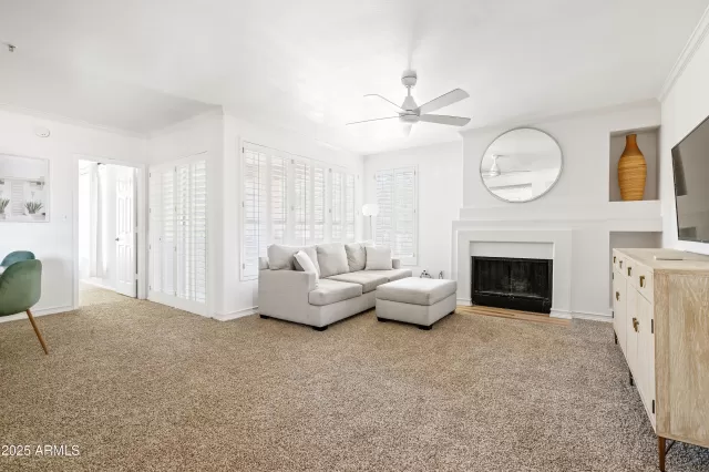 MLS: 6899853 Condo For Sale