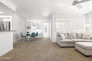 Photo #3: 6899853 Listing 