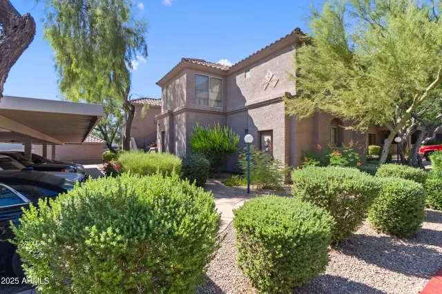 MLS: 6899879 Condo For Sale