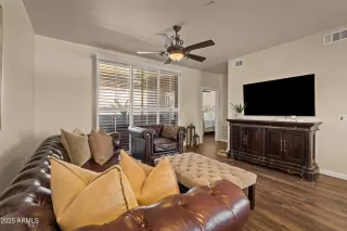 Photo #4: 6899879 Listing 