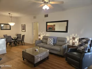 Photo #2: 6899903 Listing 