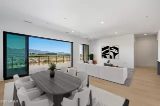 Photo #3: 6900019 Listing