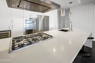 Photo #6: 6900066 Listing