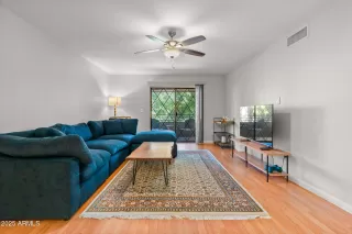 Photo #4: 6900068 Listing