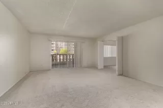 Photo #5: 6900113 Listing 