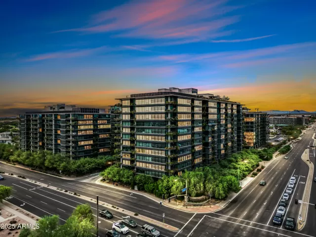 MLS: 6900303 Condo For Sale