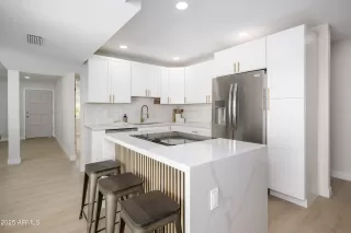 Photo #1: 6900488 Listing