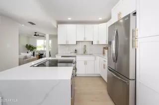 Photo #2: 6900488 Listing