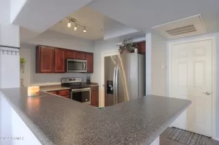 Photo #4: 6900546 Listing