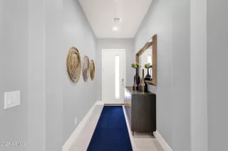 Photo #4: 6900641 Listing