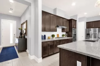 Photo #6: 6900641 Listing