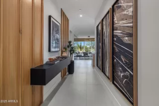 Photo #2: 6900719 Listing