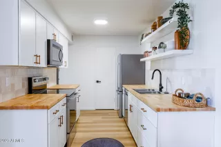 Photo #5: 6900958 Listing