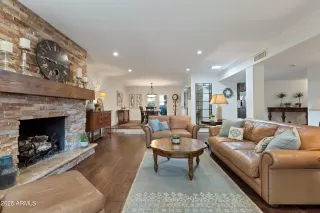 Photo #3: 6900966 Listing