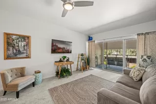 Photo #6: 6901010 Listing