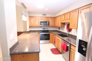 Photo #5: 6901340 Listing 