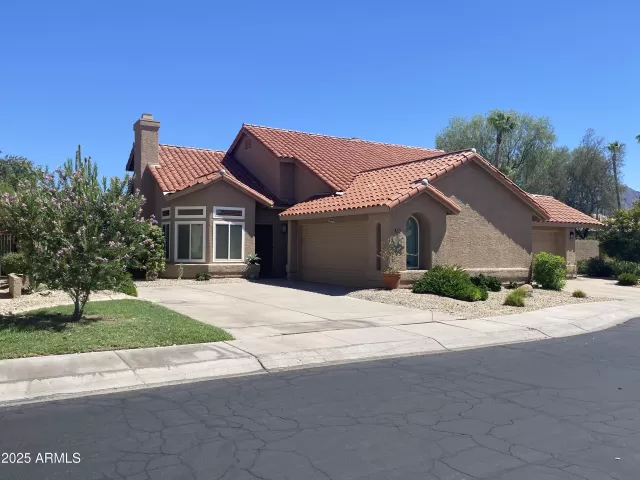 MLS: 6901469 Condo For Sale