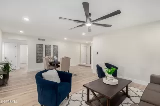 Photo #5: 6901983 Listing