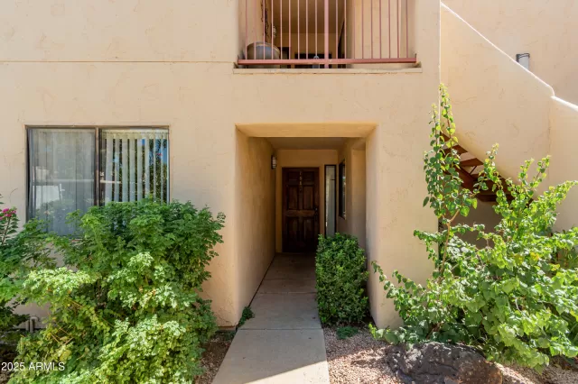 MLS: 6902437 Condo For Sale