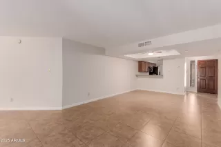 Photo #3: 6902437 Listing