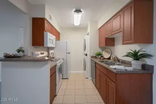 Photo #4: 6902534 Listing