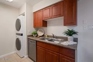 Photo #5: 6902534 Listing