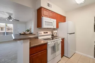 Photo #6: 6902534 Listing