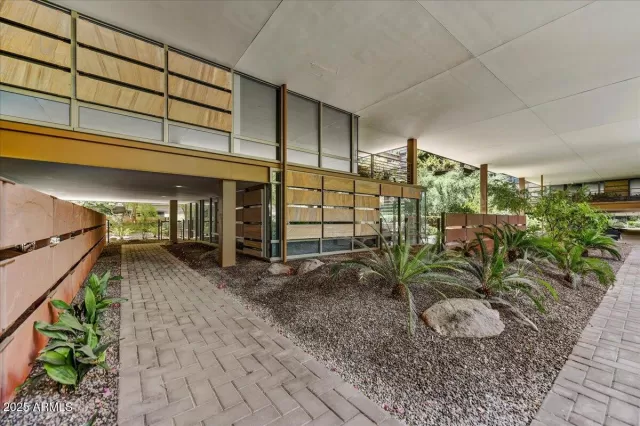 MLS: 6902566 Condo For Sale