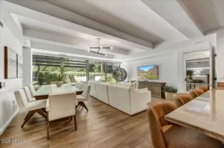 Photo #2: 6902566 Listing