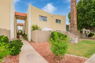 Photo #2: 6903136 Listing 