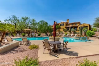 Photo #4: 6903256 Listing