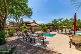 Photo #5: 6903256 Listing