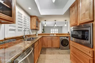 Photo #6: 6903269 Listing