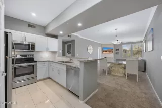 Photo #2: 6903300 Listing