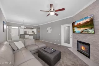 Photo #6: 6903300 Listing