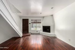 Photo #5: 6903551 Listing