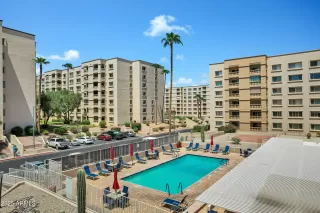 Photo #6: 6903590 Listing 