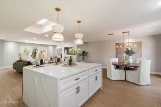 Photo #6: 6903628 Listing 