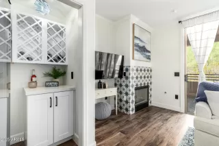 Photo #4: 6903651 Listing 