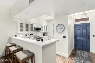 Photo #6: 6903651 Listing 