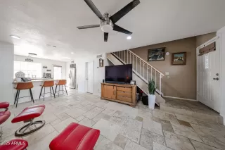 Photo #6: 6903717 Listing