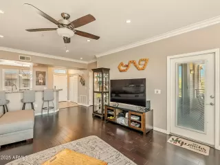 Photo #2: 6903740 Listing